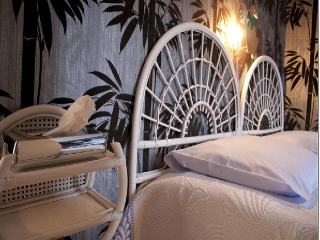 Logis Hotel Les Tilleuls Saint-Cirgues-de-Jordanne ห้อง รูปภาพ