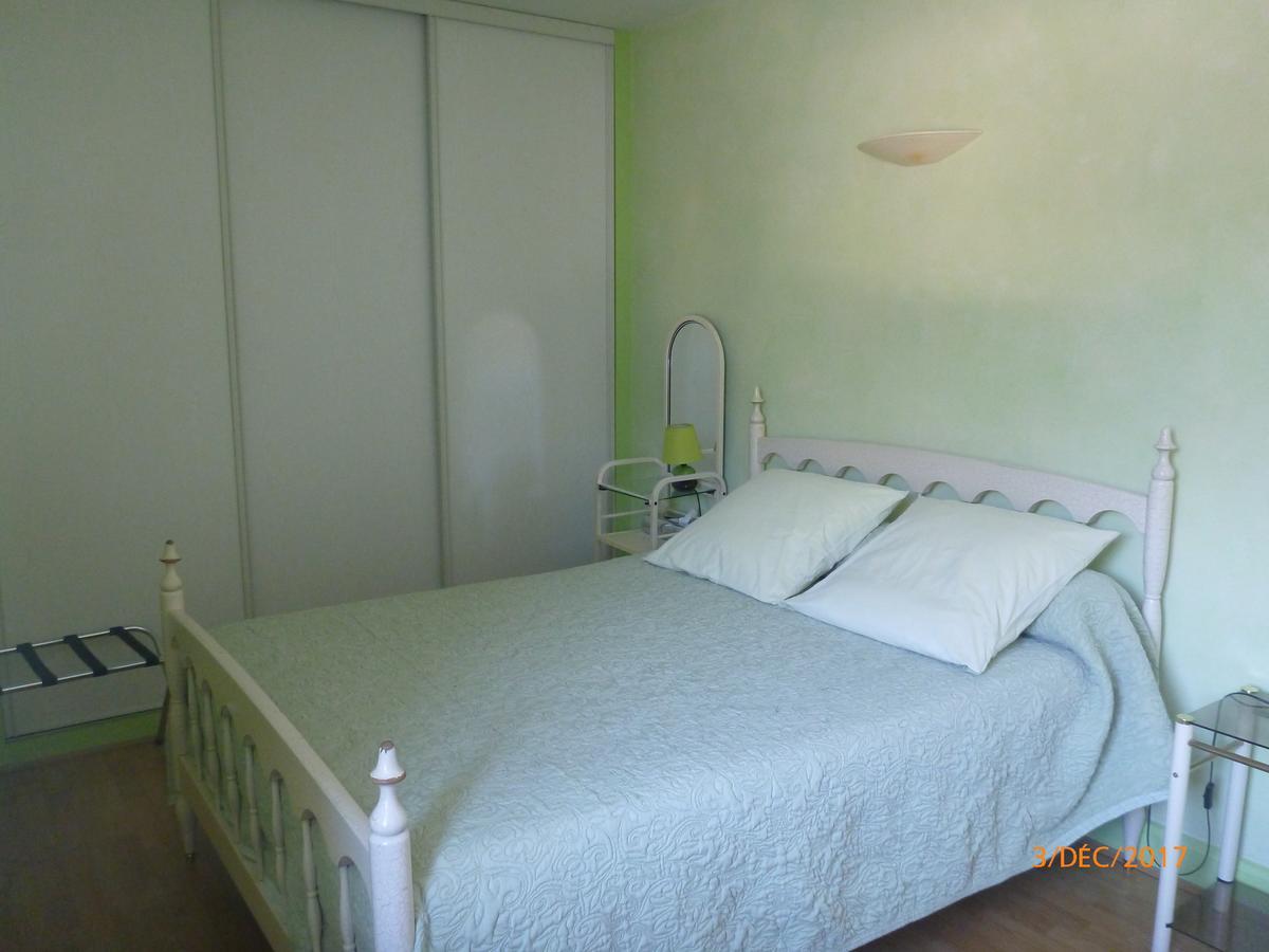Logis Hotel Les Tilleuls Saint-Cirgues-de-Jordanne ภายนอก รูปภาพ